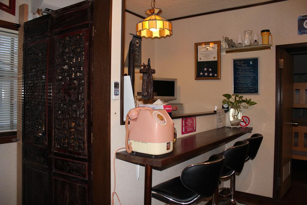 Guest House Kona Chatan Bagian luar foto