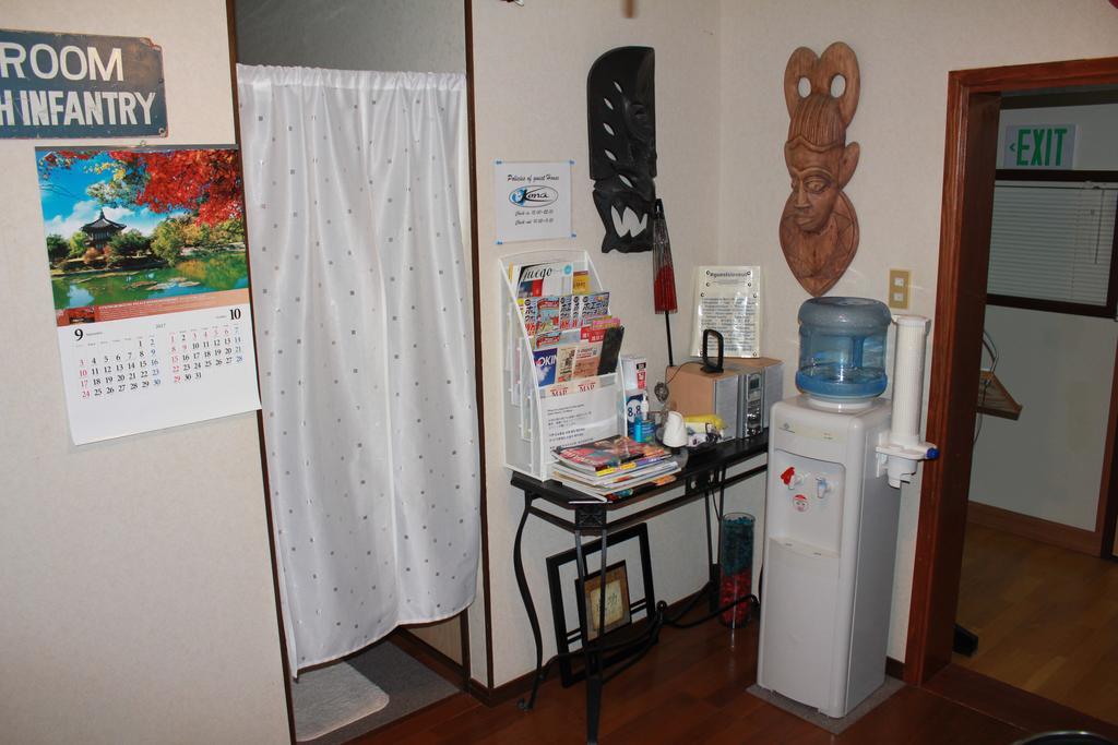 Guest House Kona Chatan Bagian luar foto