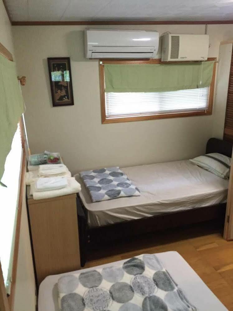 Guest House Kona Chatan Bagian luar foto