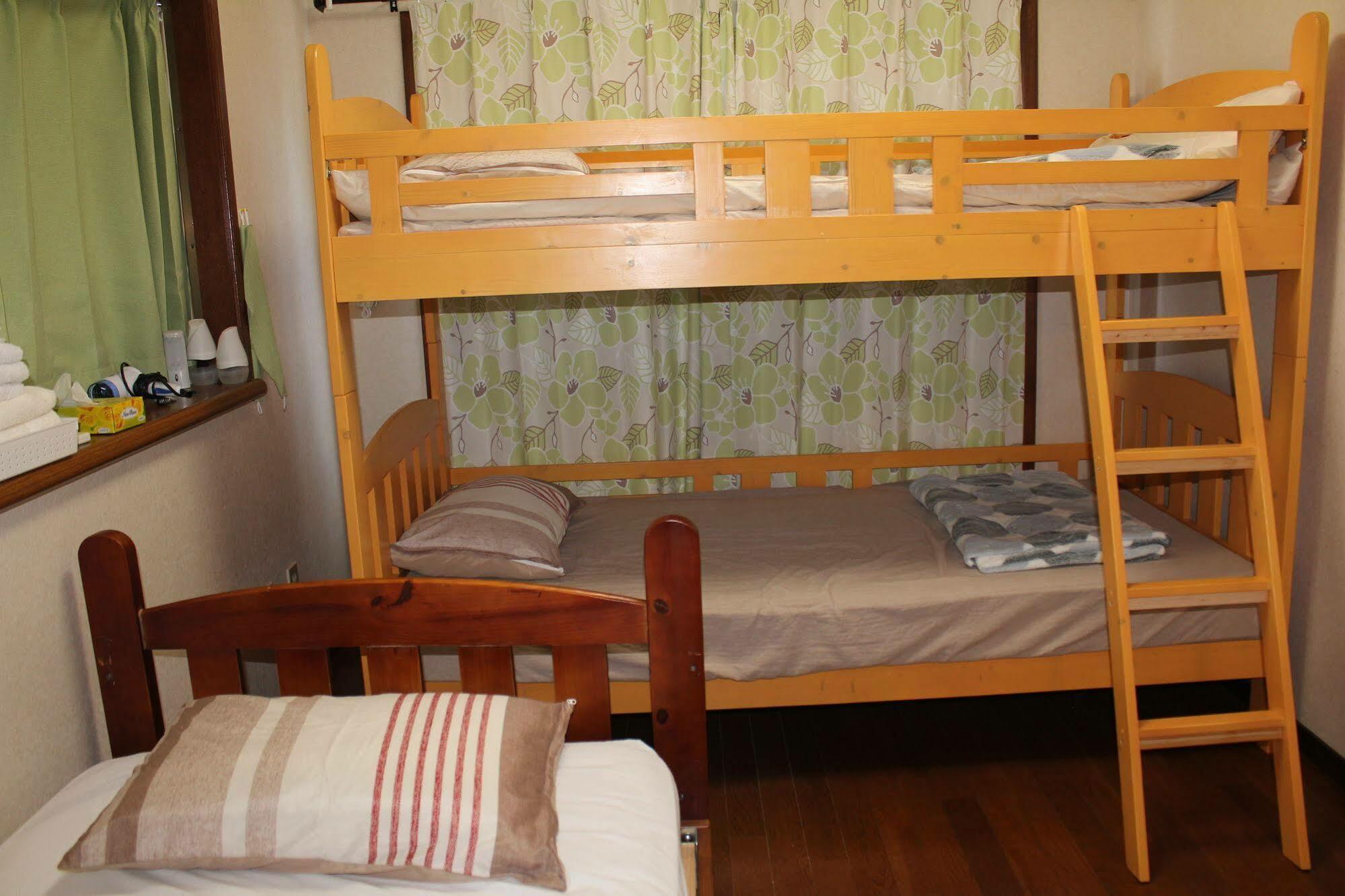 Guest House Kona Chatan Bagian luar foto