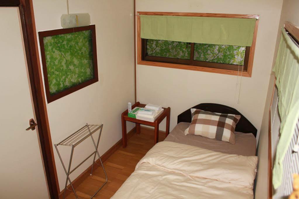 Guest House Kona Chatan Bagian luar foto